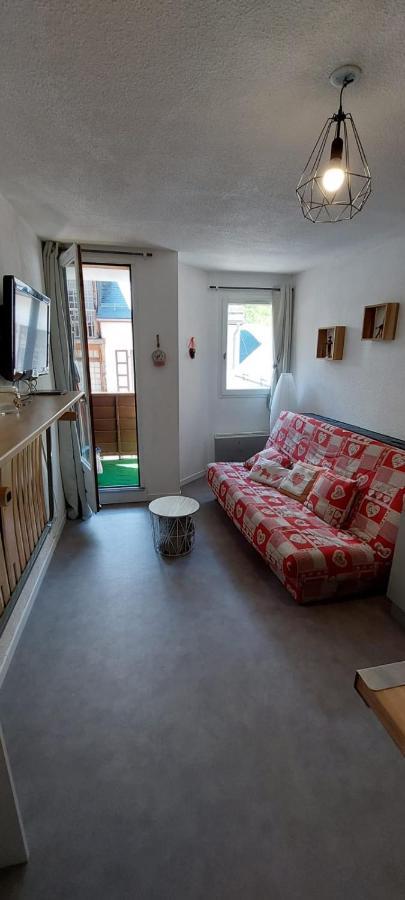 Studio Avec Balcon Face A La Montagne كوتيريه المظهر الخارجي الصورة